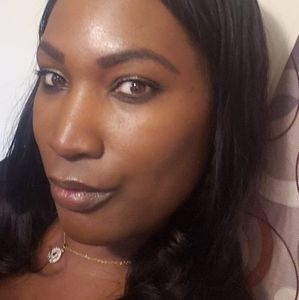 Meet your Posher, Latosha